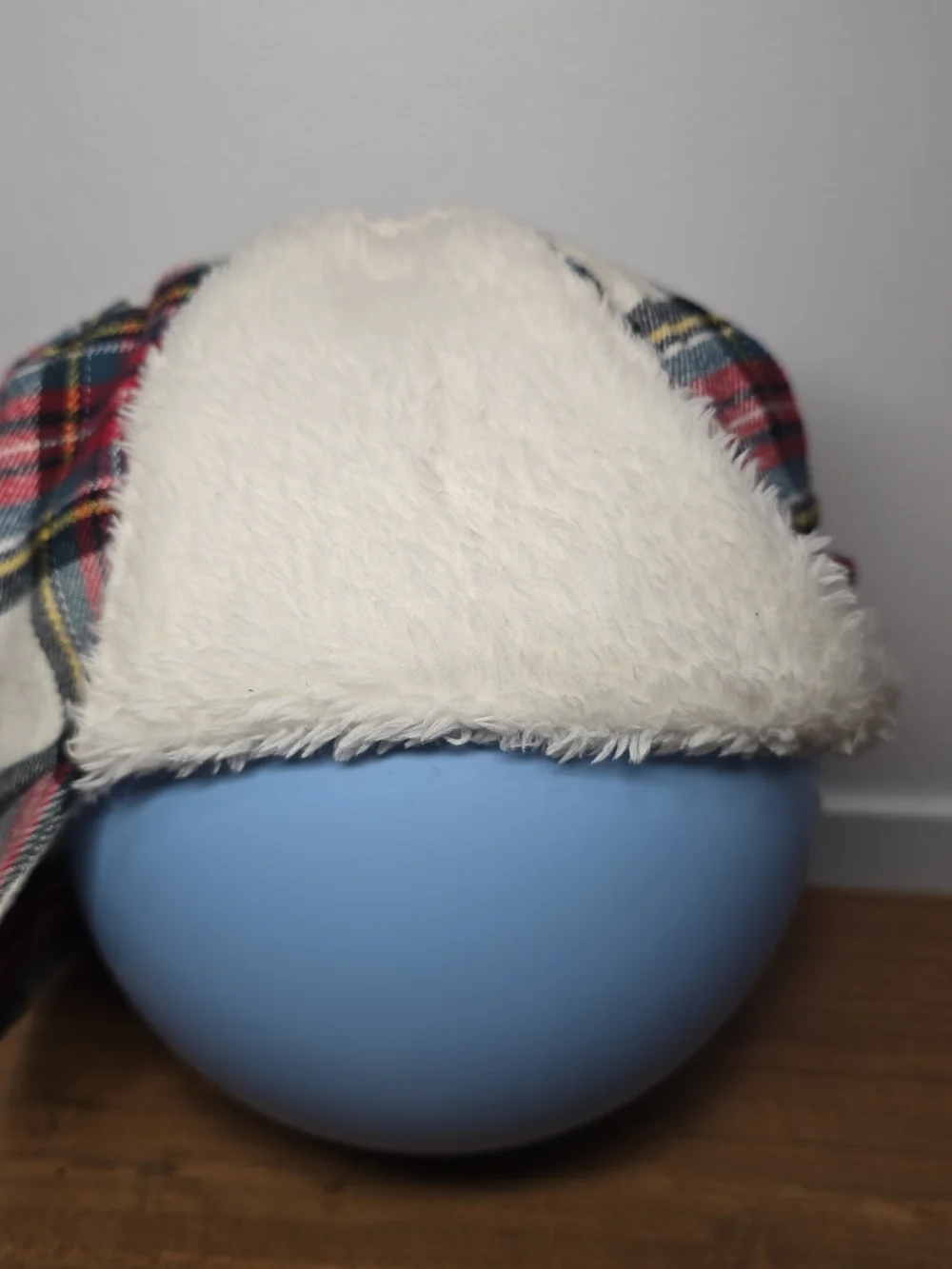 GapKids Plaid Winter Trapper/ Aviator Style Hat - Red & White